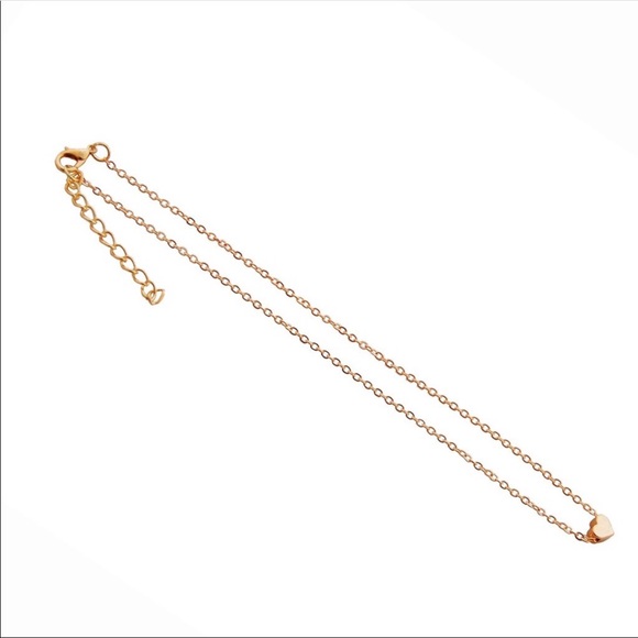 Trendy Simple Gold Heart Necklace - Picture 3 of 8